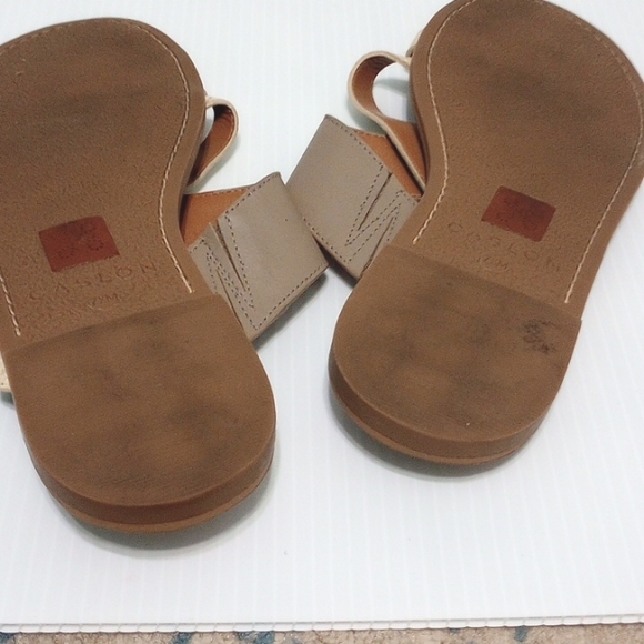 CASLON Oskar Flat Leather Slide Sandals - Picture 8 of 9